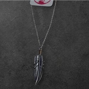 NWT nadineWest Antiqued Silver Feather Pendant Necklace ~20"